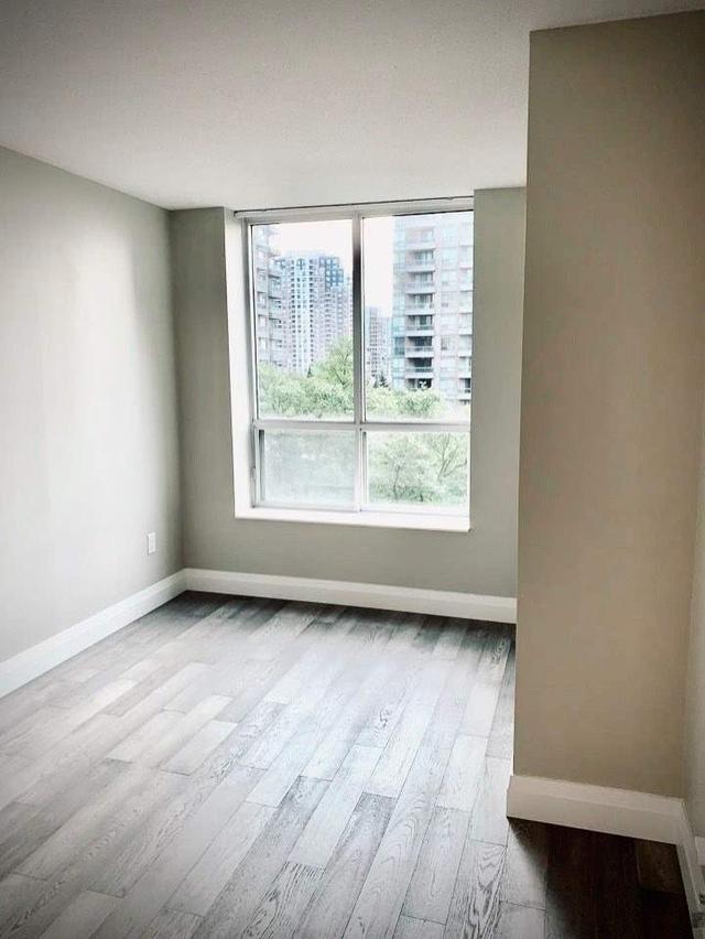 505 - 39 Pemberton Ave, Condo with 2 bedrooms, 2 bathrooms and 1 parking in Toronto ON | Image 6