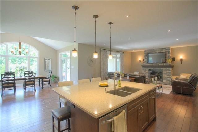 2752 Line 13 Line, House detached with 4 bedrooms, 5 bathrooms and 20 parking in Oro Medonte ON | Image 5