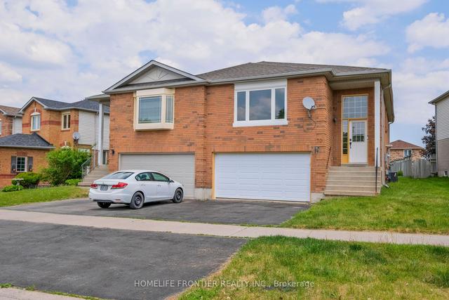 70 Noble Dr, House semidetached with 3 bedrooms, 2 bathrooms and 4 parking in Bradford West Gwillimbury ON | Image 1