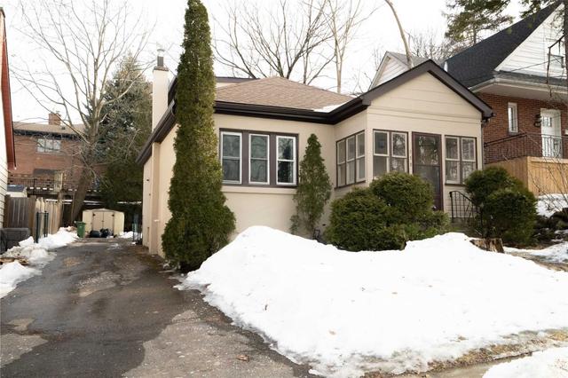 213 Bowman St, House detached with 4 bedrooms, 2 bathrooms and 4 parking in Hamilton ON | Image 1