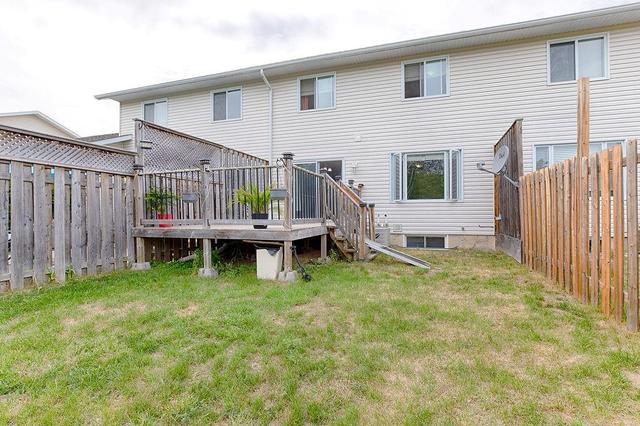 15 Winston Avenue, Townhouse with 3 bedrooms, 2 bathrooms and 2 parking in Petawawa ON | Image 29