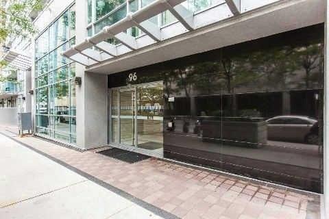 1013 - 96 St Patrick St, Condo with 1 bedrooms, 1 bathrooms and null parking in Toronto ON | Image 1