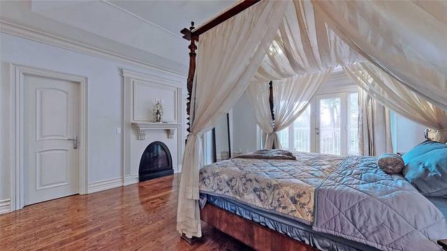 224 Wilfred Ave, House detached with 4 bedrooms, 5 bathrooms and 6 parking in Toronto ON | Image 14
