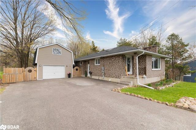 17 Line 14 Line S, House detached with 5 bedrooms, 2 bathrooms and 8 parking in Oro Medonte ON | Image 2