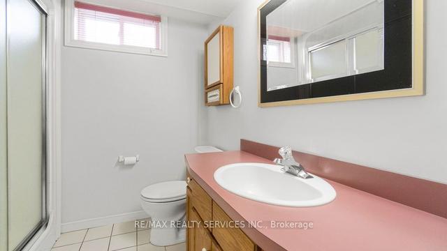 2 Anderson St, House detached with 3 bedrooms, 2 bathrooms and 5 parking in St. Catharines ON | Image 26