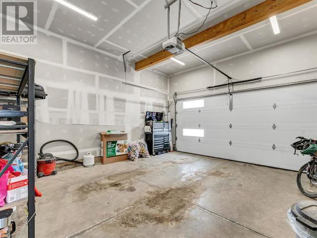 12 1 Street Sw, House attached with 3 bedrooms, 2 bathrooms and 4 parking in Medicine Hat AB | Image 47