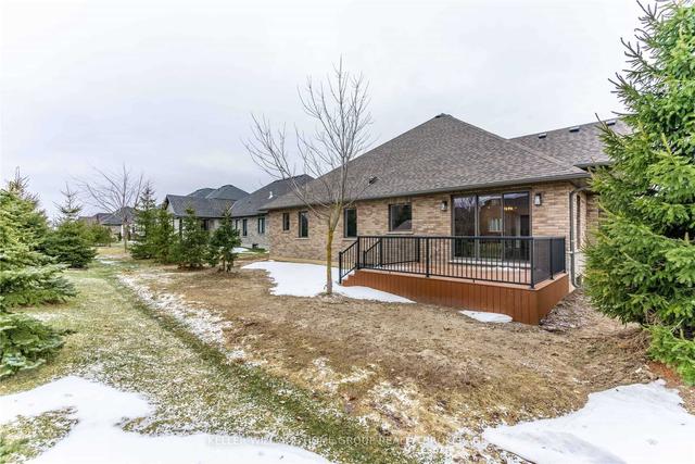 10 Carriage Crossing, House detached with 3 bedrooms, 3 bathrooms and 6 parking in Mapleton ON | Image 31