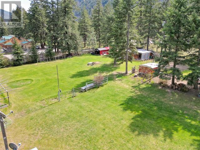 2446 Hwy 3, House other with 2 bedrooms, 2 bathrooms and null parking in Central Kootenay B BC | Image 40