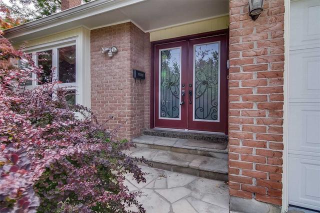 146 Bannatyne Dr, House detached with 4 bedrooms, 4 bathrooms and 6 parking in Toronto ON | Image 23