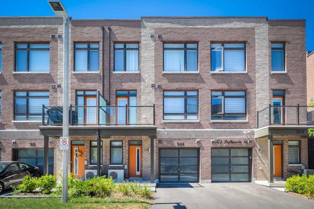 309 Dalhousie St, House attached with 2 bedrooms, 2 bathrooms and 2 parking in Vaughan ON | Image 1