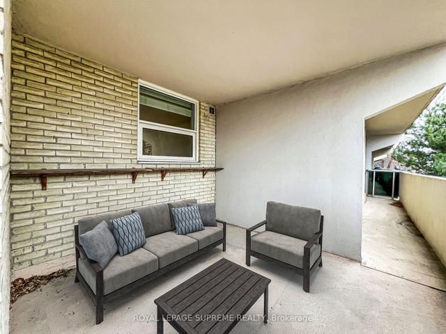 205 - 299 Mill Road Rd, Condo with 3 bedrooms, 2 bathrooms and 1 parking in Toronto ON | Image 2