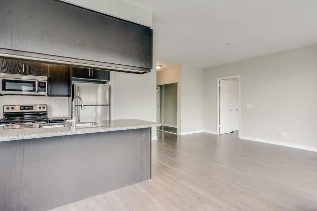 1120 - 15 James Finlay Way, Condo with 2 bedrooms, 2 bathrooms and 1 parking in Toronto ON | Image 5