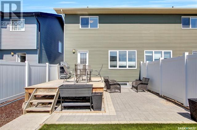 4533 Green Poplar Lane E, House semidetached with 3 bedrooms, 3 bathrooms and null parking in Regina SK | Image 37