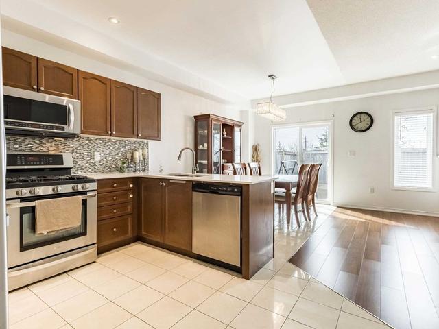 80 Bankfiled Cres, House detached with 4 bedrooms, 4 bathrooms and 4 parking in Hamilton ON | Image 4