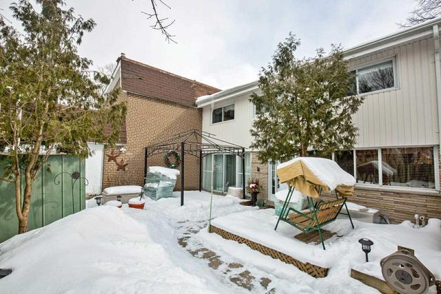 Unit 5 - 28 Sentinel Rd, Townhouse with 3 bedrooms, 3 bathrooms and 1 parking in Toronto ON | Image 1