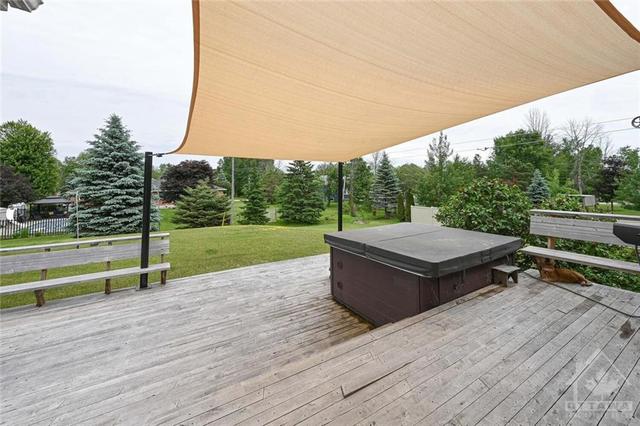 33 Tudor Circle, House detached with 3 bedrooms, 2 bathrooms and 8 parking in Rideau Lakes ON | Image 26