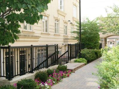 th 31 - 80 Carr St, Townhouse with 2 bedrooms, 2 bathrooms and 1 parking in Toronto ON | Image 1
