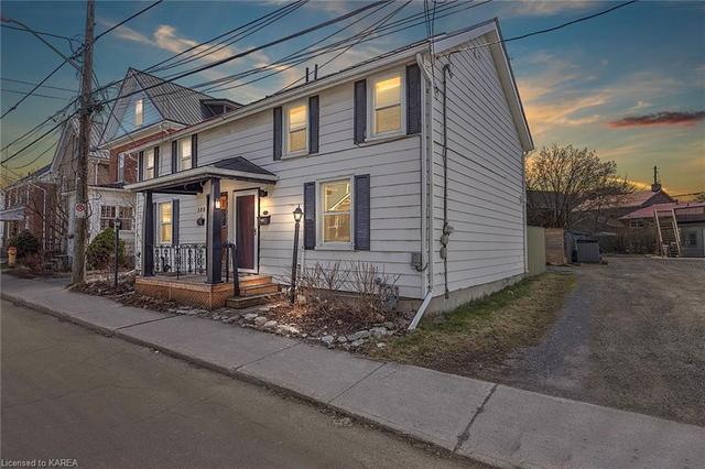 102 Main Street, House semidetached with 2 bedrooms, 1 bathrooms and 2 parking in Kingston ON | Image 1