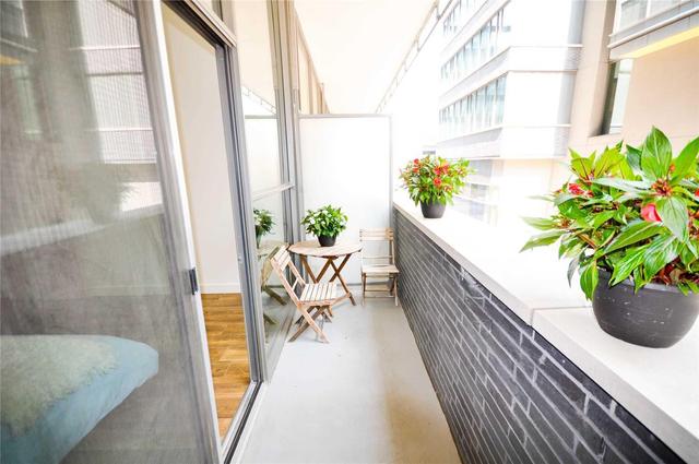 Th6 - 25 Oxley St, Condo with 2 bedrooms, 3 bathrooms and 1 parking in Toronto ON | Image 16