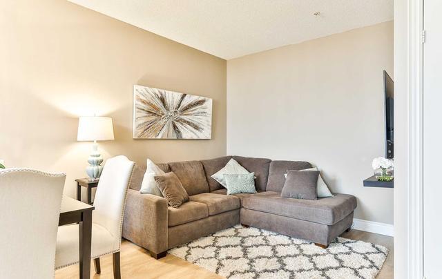 417 - 2396 Major Mackenzie Dr W, Condo with 2 bedrooms, 2 bathrooms and 2 parking in Vaughan ON | Image 2