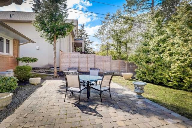 32 Anglesey Blvd, House detached with 3 bedrooms, 3 bathrooms and 6 parking in Toronto ON | Image 19