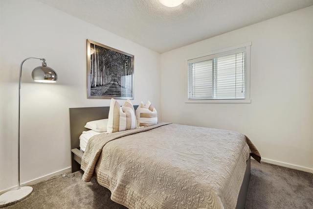 490 Carringvue Avenue Nw, House detached with 4 bedrooms, 3 bathrooms and 4 parking in Calgary AB | Image 21