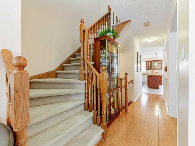 217 White's Hill Ave, House semidetached with 3 bedrooms, 4 bathrooms and 2 parking in Markham ON | Image 9