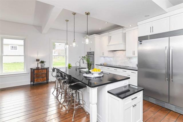104 Mill St, House detached with 3 bedrooms, 5 bathrooms and 11 parking in Quinte West ON | Image 3