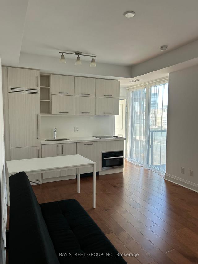 1108 - 1080 Bay St, Condo with 1 bedrooms, 1 bathrooms and 0 parking in Toronto ON | Image 8