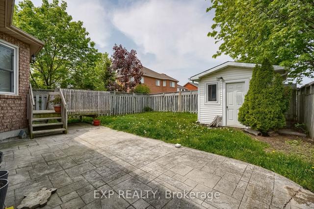 22 Parnell Cres, House detached with 2 bedrooms, 1 bathrooms and 3 parking in Whitby ON | Image 19