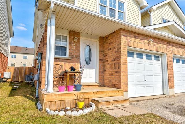8 Mountain Laurel Crescent, House semidetached with 3 bedrooms, 2 bathrooms and 2 parking in Kitchener ON | Image 4