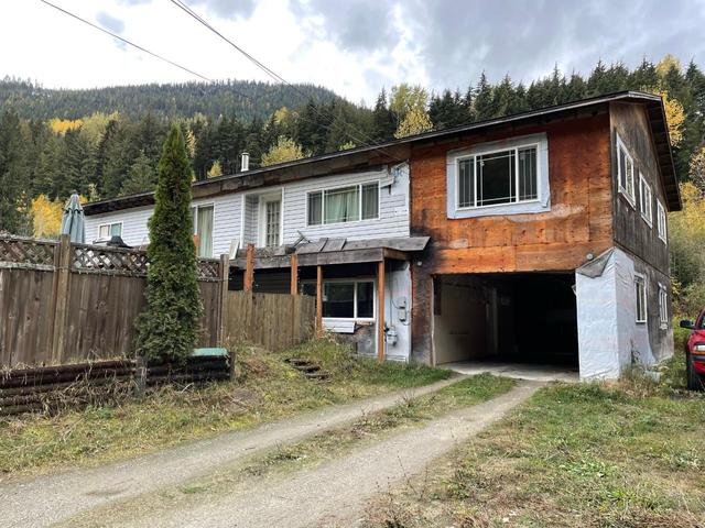 3340 Highway 6, House detached with 5 bedrooms, 3 bathrooms and null parking in Central Kootenay E BC | Image 32