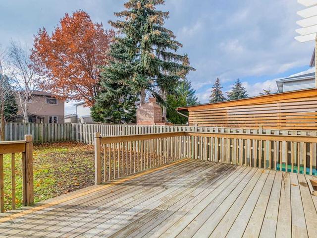 79 Newbridge Cres, House detached with 3 bedrooms, 2 bathrooms and 5 parking in Brampton ON | Image 32