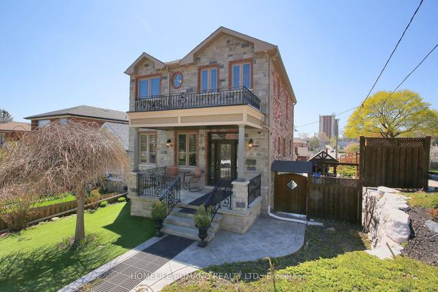 566 Mcroberts Ave, House detached with 3 bedrooms, 4 bathrooms and 4 parking in Toronto ON | Image 12