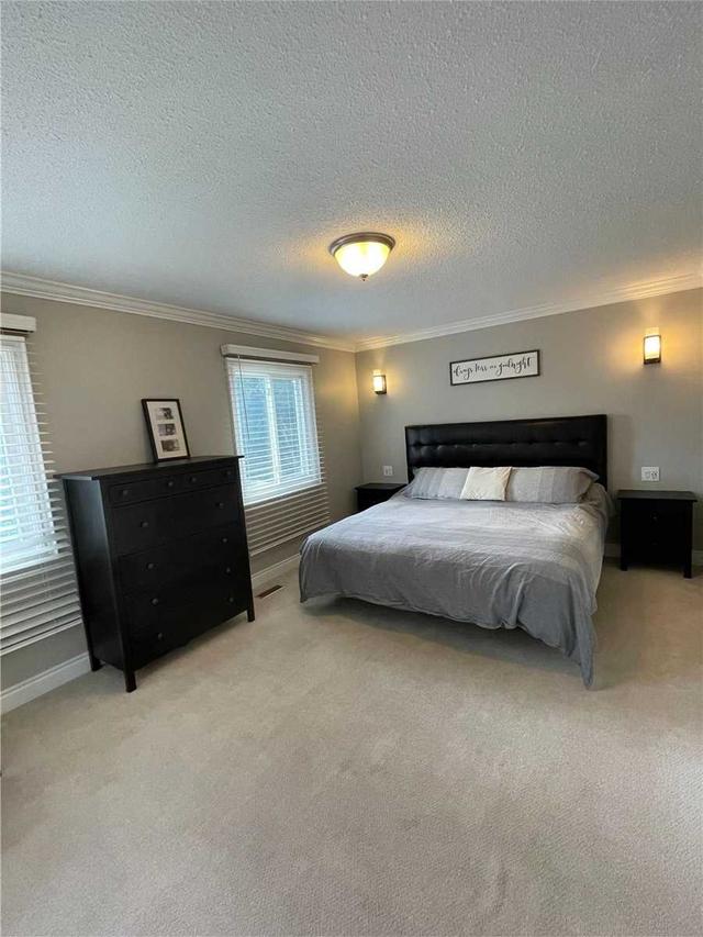 91 Somerset Dr, House detached with 3 bedrooms, 2 bathrooms and 5 parking in Brampton ON | Image 3