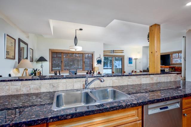 e - 1001 Mountain View Road, House attached with 4 bedrooms, 4 bathrooms and null parking in Rossland BC | Image 11