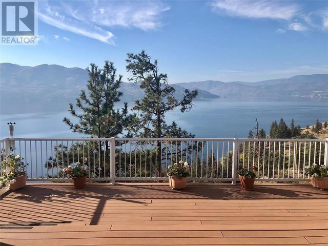 3040 Seclusion Bay Road, House detached with 3 bedrooms, 2 bathrooms and 5 parking in West Kelowna BC | Image 16