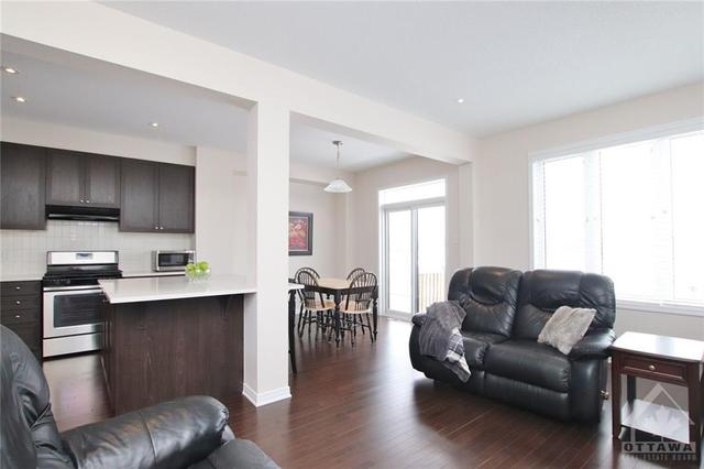 569 Radiant Private, Townhouse with 4 bedrooms, 3 bathrooms and 2 parking in Ottawa ON | Image 14