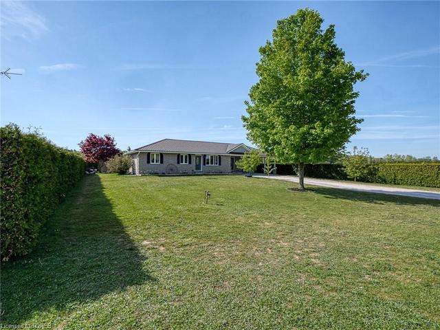 926 Norfolk County Rd 21, House detached with 5 bedrooms, 2 bathrooms and 8 parking in Norfolk County ON | Image 2