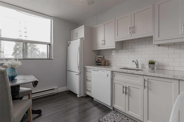 214 - 700 Dynes Rd, Condo with 2 bedrooms, 2 bathrooms and 1 parking in Burlington ON | Image 14