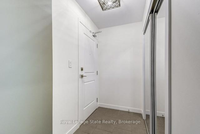 209 - 85 Robinson St, Condo with 1 bedrooms, 1 bathrooms and 1 parking in Hamilton ON | Image 3