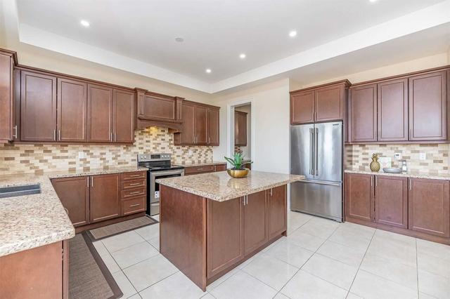 130 Degrey Dr, House detached with 4 bedrooms, 4 bathrooms and 7 parking in Brampton ON | Image 5