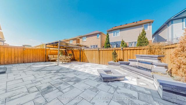 60 Locomotive Cres, House detached with 4 bedrooms, 4 bathrooms and 6 parking in Brampton ON | Image 24