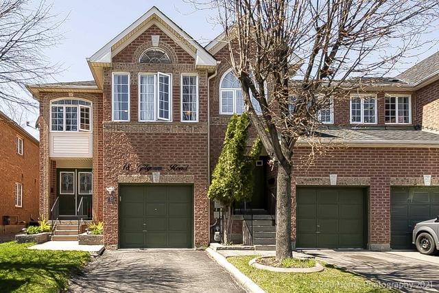 18 Gilgorm Rd, Townhouse with 3 bedrooms, 3 bathrooms and 2 parking in Brampton ON | Image 1