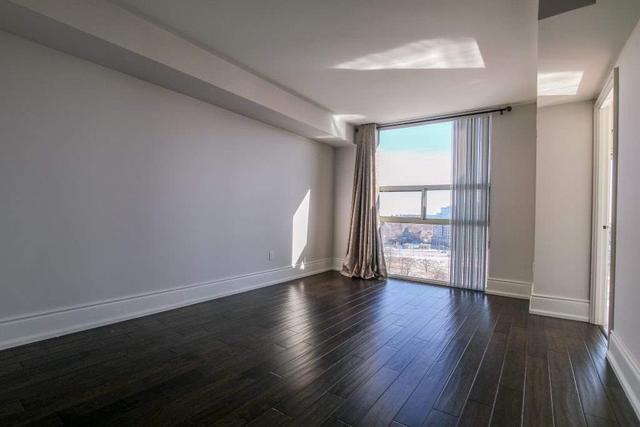 1004 - 20 Harding Blvd W, Condo with 2 bedrooms, 2 bathrooms and 1 parking in Richmond Hill ON | Image 6