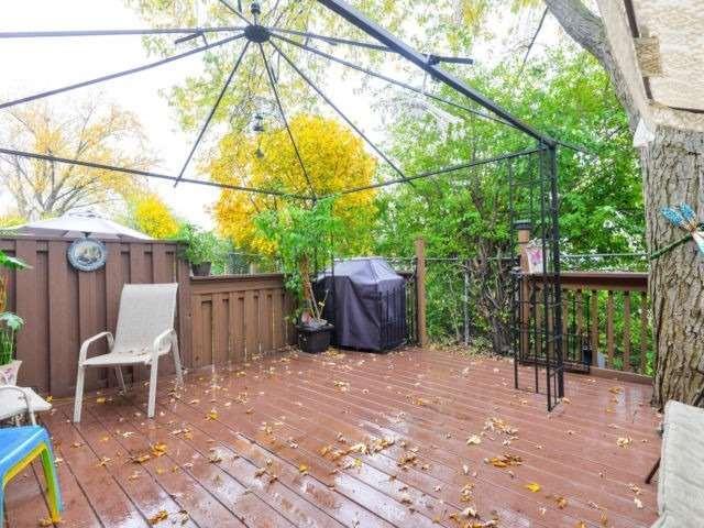 11 Dawson Cres, Townhouse with 3 bedrooms, 3 bathrooms and 2 parking in Brampton ON | Image 20