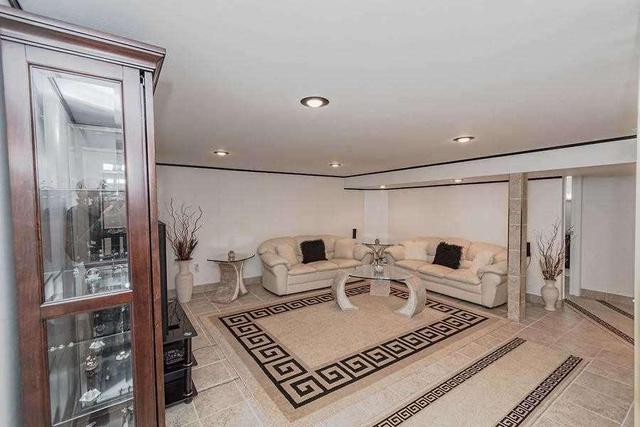 1468 Sixth Line, House detached with 2 bedrooms, 2 bathrooms and 6 parking in Oakville ON | Image 10