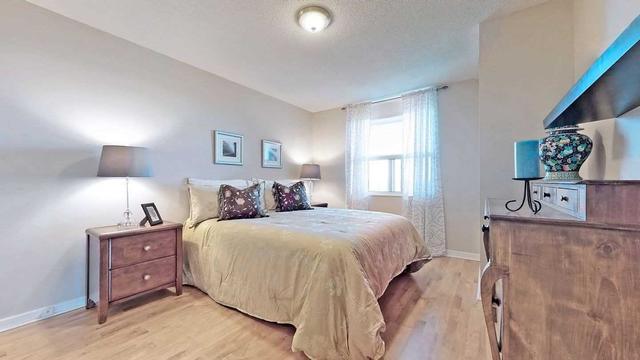 ph 2 - 60 Inverlochy Blvd, Condo with 3 bedrooms, 2 bathrooms and 1 parking in Markham ON | Image 8