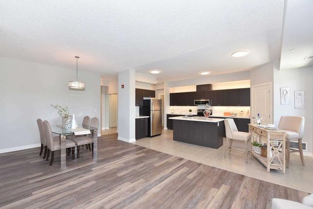 410 - 80 Shipway Ave, Condo with 2 bedrooms, 2 bathrooms and 1 parking in Clarington ON | Image 4