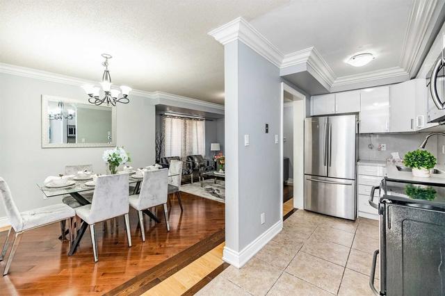 126 Richwood Cres, House attached with 3 bedrooms, 4 bathrooms and 3 parking in Brampton ON | Image 3